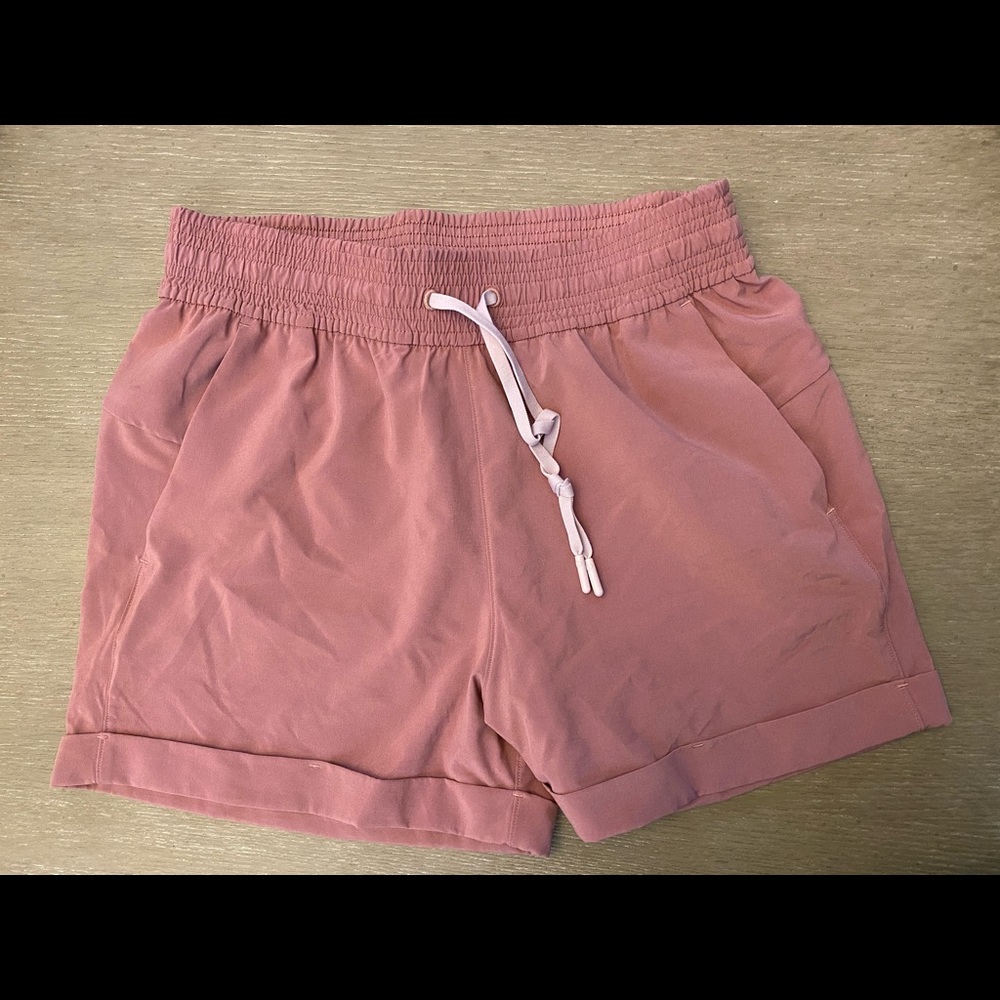 Lululemon Spring Break Away Short 3”